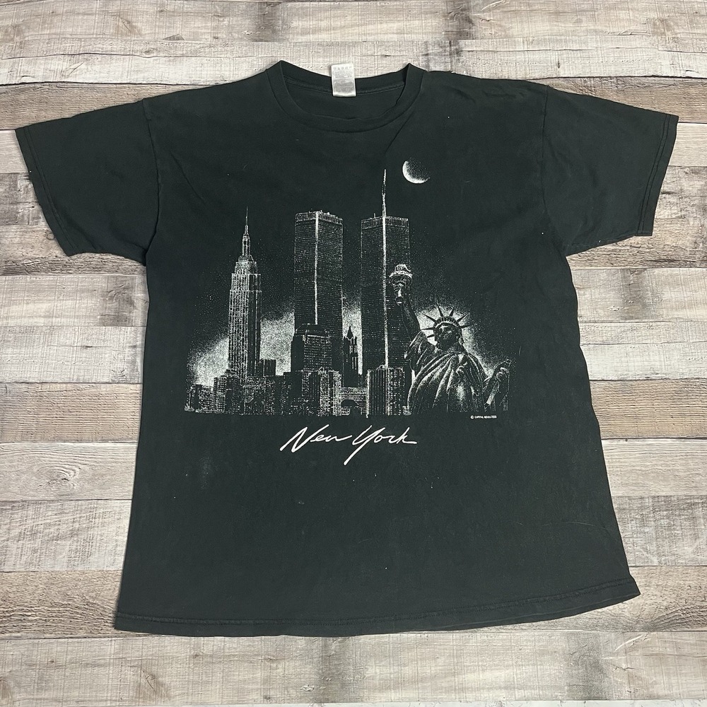 New York City Shirt Size XL Black Vintage 90s Twin Towers Statue Of Liberty Moon